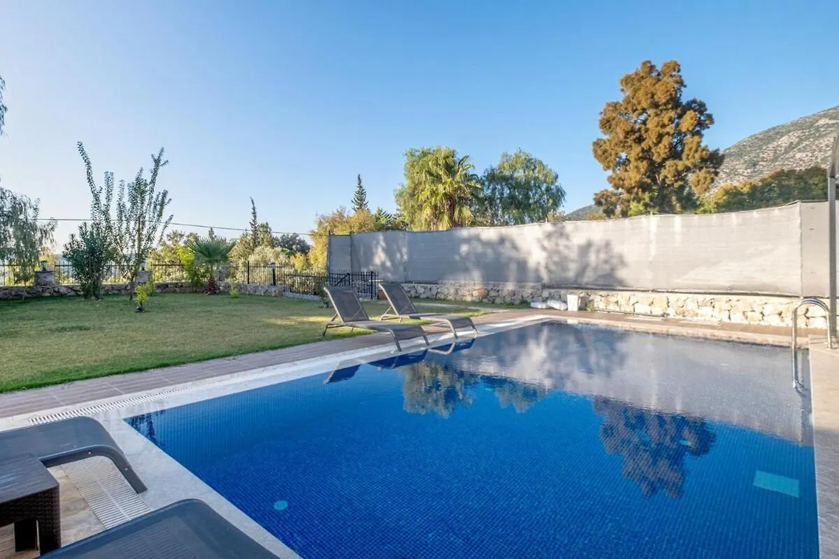 Tranquil Peaceful Tunc Villa Fethiye