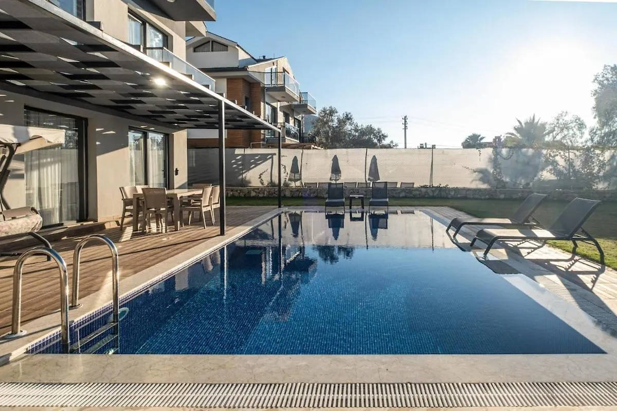 Tranquil Peaceful Tunc Villa Fethiye