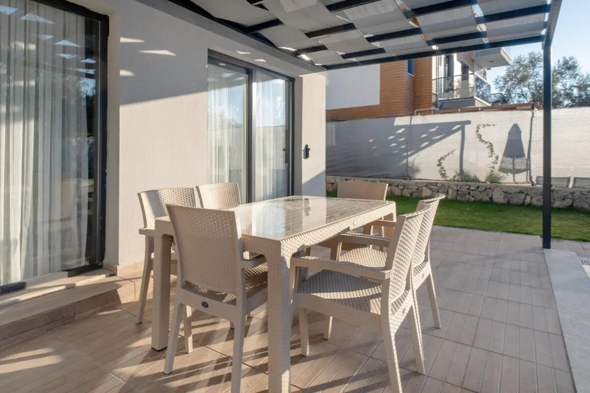 Tranquil Peaceful Tunc Villa Fethiye